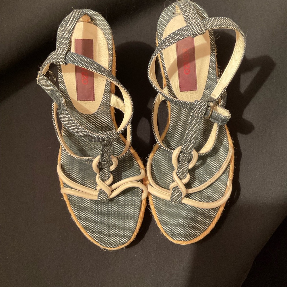 Stylish Women's Strappy Sandals
